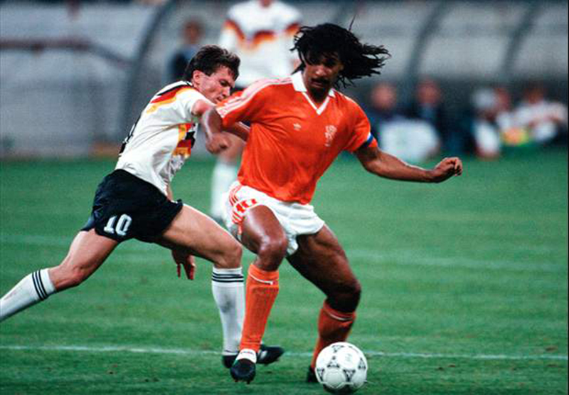 Frank Rijkaard hồi trẻ